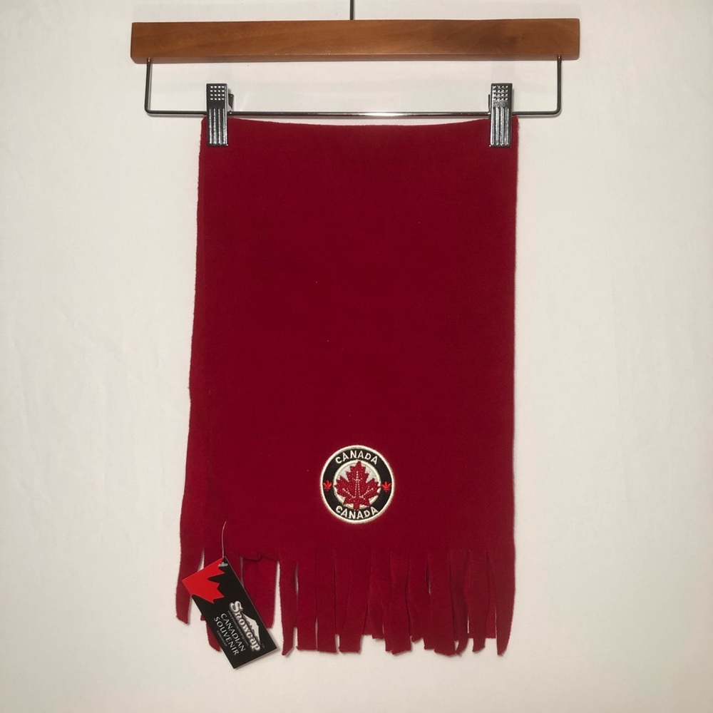 NEW WITH TAGS CANADA SNOWCAP SOUVENIR SCARF ONESIZE RED🧣